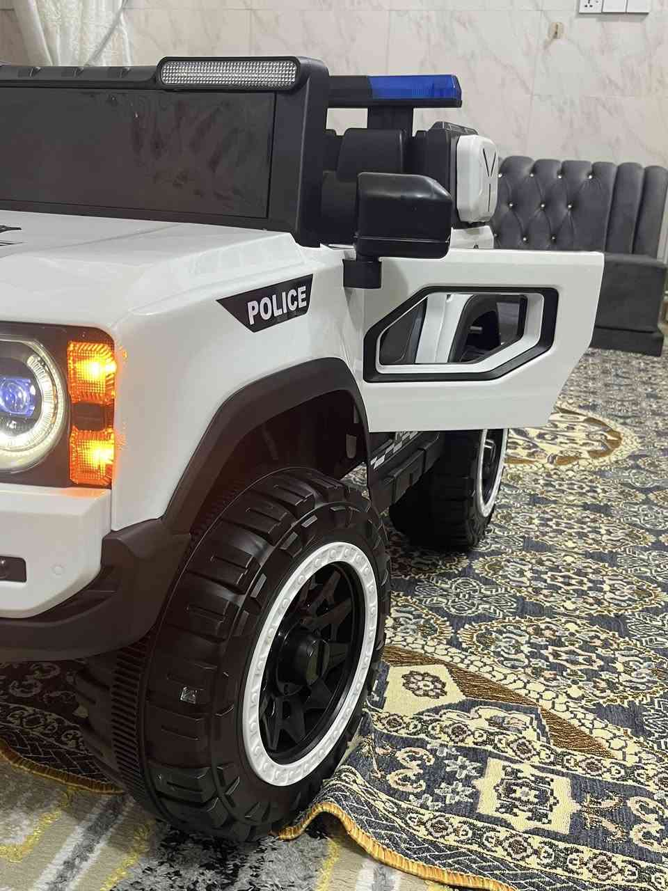 سياره اطفال شكل الشرطه شحن مخصصه من عمر 5 سنوات الى 8 للاستفسار الاتصال او مراسله واتساب او ماسنجر العنوان كربلاء***********
