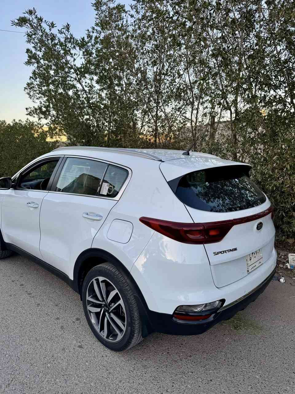 السلام عليكم 
سبورتج موديل ٢٠ خليجي 
سياره كفاله عدا مكانين بارد سونار مرفق 
مواصفات عادية معروفه سياره جديده جديده
ماشيه 77k
سعر ١٩٥ ورقه بيها مجال مال جيه 
 
عنوان بغداد بلديات 
هـ ***********
