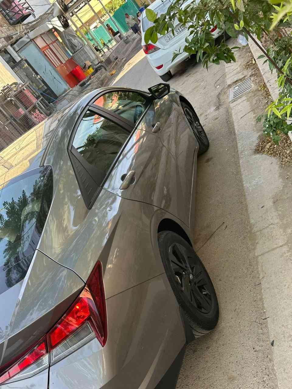 السلام عليكم

النترا موديل 2022 حادث مثل ما موضح بالصور حادثها فقط جاملغ مبدل نفس لون

مواصفاتها عادية مثل ما موضحة بالصور ماشية 46 الف 

سعرها 150 وبيها مجال
مكانها بغداد حي تونس
للتواصل مع صاحب السيارة 
***********
