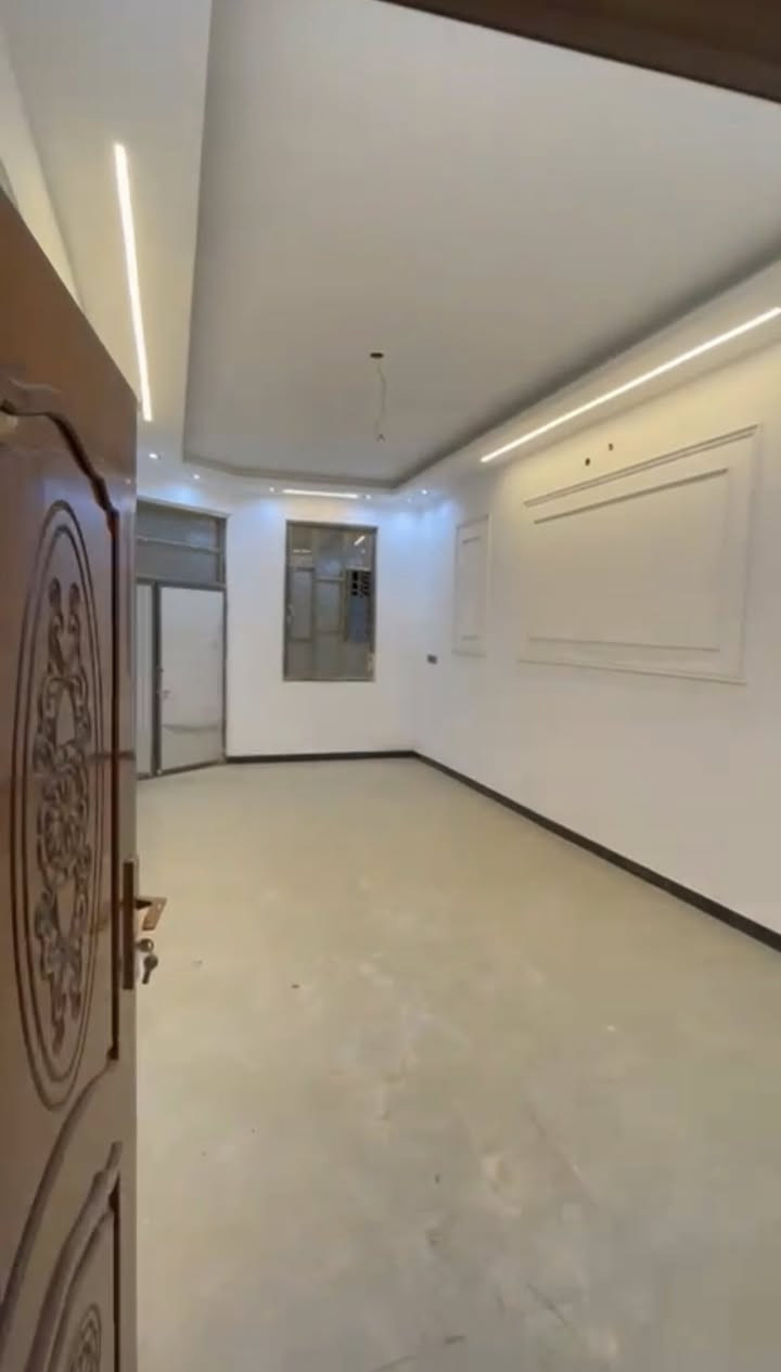 اجــار دار بوالخصيب قرب حي عسكري
غرفتين صاله ستقبال كراج وملحقات
اجار500 📞 *********** 📞
