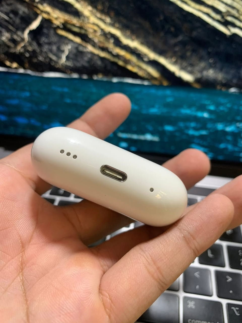 ايربودز برو 2 الجيل الخامس
باله أمريكي ، ايمي بموقع ابل ك يطلع بالإعدادات شركة مصنعه ابل ربط مباشر بشاشة الآيفون 
عزل كلش قوي ، مايكات ممتازة بطارية قوية جدا 
قبل دفع تربط وتفحص بنفسك 
سعره 25 ويا توصيل سعر ثابت 
حجز واتس اب فقط ***********
