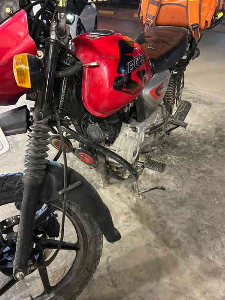 السلام عليكم بوكسر 23جبلي. مرقم بغداد مفتوحه مره وحده بدل بوشه وبستم  العنوان بغداد *********** 
اي نقص  مابيها
