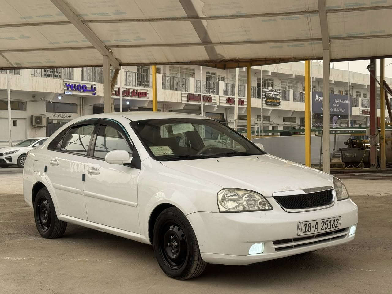 وبترا 2011
رقم بابل جديد تحويل مباشر 
سياره جاهزه بدون صبغ فقط بارد مكانات 
مكينه 1800 مسكر
مكينه كير كفاله 
كير اوتو ماتيك 
تخم تاير 
صدر خلفي امامي جديد 
سياره جاهزه من كولشي مابيها اي نقص 
السعر 75 وبيها مجال 
***********
