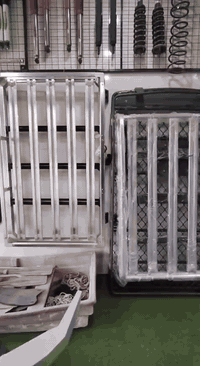 السلام عليكم اصدقائي الاعزاء عرض خاص 
يتوفر سيبايات الامنيوم جمله مفرد الطول 170*115 وحديد الطول 160*110 كما موضح بل فديو لتواصل واتساب ***********
