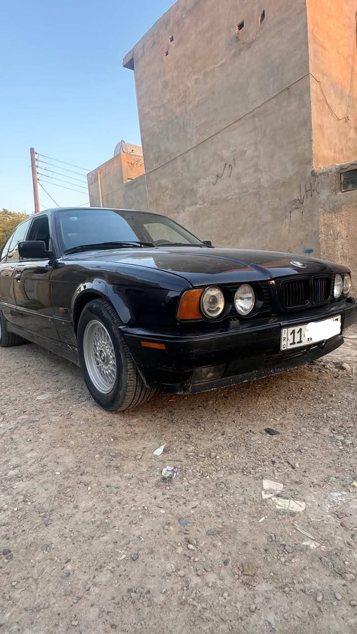 سلام عليكم/مكلف بالنشر  525 مسكر فانوس موديل 95  رقم بغداد دولي گير و مكينة وصدر شرط تخم تاير جديد و تبريد شغال ونضام قفل اكسل وكروز سرعة سكليتر كهرباء كشنات جلد السيارة كاملة مابيها اي نقص مصبوغة للجمالية ما عدا القمارة السعر 75$ /***********
