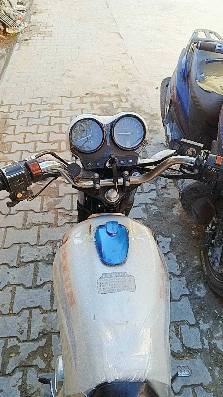 اسلام عليكم للبيع او مراوس حسب القناعه داون عضم كلك مكفوله عشائر لأن أوراقها نغسلن والوكيل مالتها بالبصره مالي خلك اروحله ابيع كلك موديل 2023 ما مفتوحه دراجه مكفوله للاستفسار ***********
