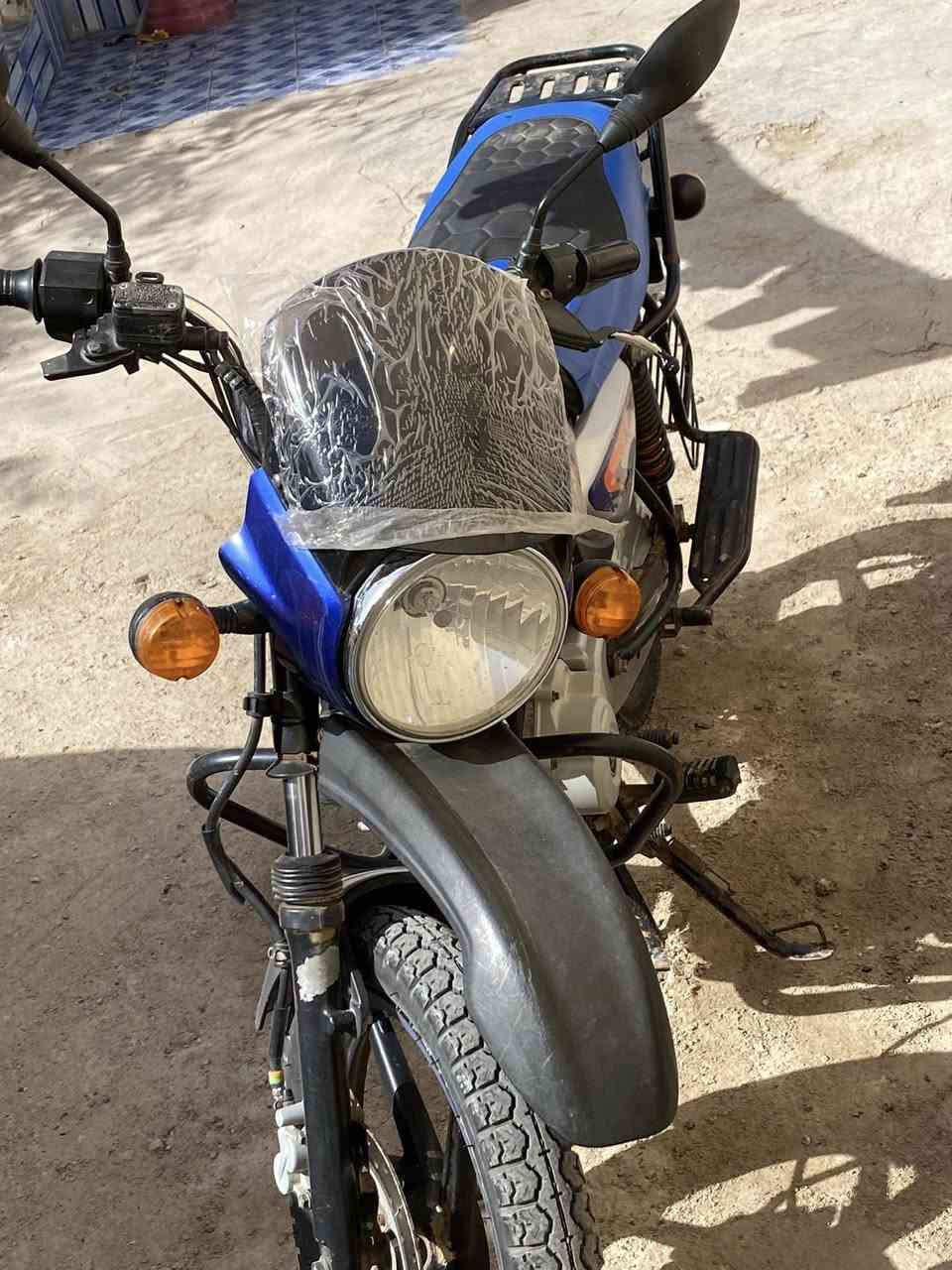 دراجه بوكسر موديل ١٩البيع صولي 
سعر مليون ١٠٠ وبيه مجل مكان ميسان قلعه صالح

***********
