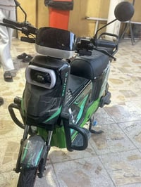 دراجه r9 rs ام الصندوق دراجه جديده بعدها بـ تراب الشركه ماشيه 6 كيلو ف...