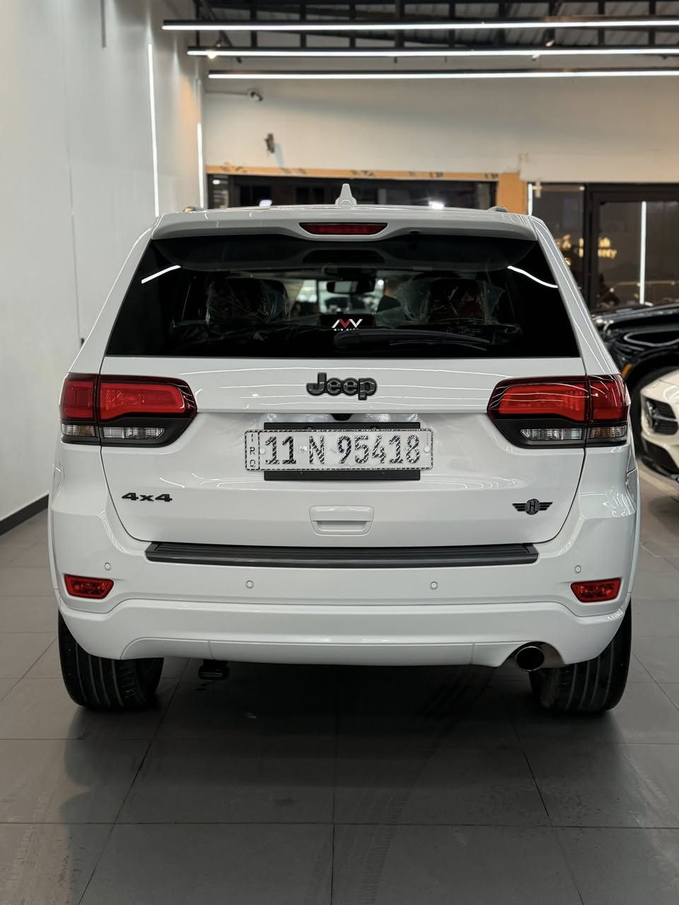 قطعه من النوادر 📍👨🏻‍🦳
سلام عليكم جيب  فول 1/1  (  جديده اخت زيرو)

الموديل 2021  (خليجي) . وكالت هارلم السياره 

اللون: ابيض 

المحرك : V6.  3.6L . 

العداد :  46 الاف mi  شرط حقيقي .  

رقم بغداد الجديد كامل تحويل ثاني

 سياره بعده بوضع شركه نايلون الشركه بل كشنات 

  

المواصفات فوول للخير 

*قياده ذاتيه 

*داخل ماروني 

* دفع رباعي 4x4 . 

* رادار جانبي مع مانع تصادم .

* تحذير الخروج عن المسار ⚠ . 

* تحذير النقطة عمياء ⚠ .

* شاشات خلفية . 3

*داخل جملي قرميدي المميز 

* نظام الاسطفاف الآلي (اوتو بارك) .

* ويل قياس 20 انج .

* سقف بانوراما . 

* شاشه كبيرة 8.4 انج . 

* نظام الخرائط (GPS) .
. 

* ستيرن كهربائي . 

* المصابيح الأمامية زنون .

* كشافات الضباب زنون .     

* تشغيل عن بعد .

* صندوق كهربائي .

* مقصورة الركاب من الجلد الفاخر .

* حفظ وضعيات الجلوس (ميموري) . 

* المقاعد الأمامية كهربائية .

* المقاعد الأمامية تبريد وتدفئة .

* المقاعد الخلفية تدفئة .

* مشغل اقراص CD/DVD . 

* سستم صوت هارمون كوردون . 

* حساسات أمامية

* حساسات خلفية . 

* كاميرا خلفية .

* تدفئة ستيرن . 

* بخاخ ماء على المصابيح الامامي.

* المرايا الجانبية قابلة للطي .

* مرايا متحسسه للضوء العالي . 

* مانع تصادم خلفي .

* مقود السائق من الخشب . 

* بلوتوث تلفون . 

* محدد سرعة . 

* نظام التشغيل والاطفاء الاوتوماتيكي ( Auto Start System ) .

* نظام بريك اوتماتيكي ( Auto Break System ) .

رقمي ***********

 

مكاني بغداد
