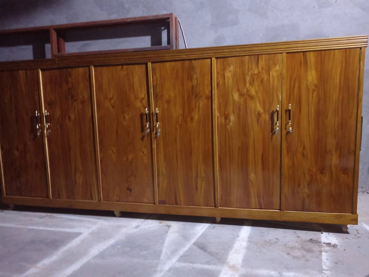 ميز نظد ارتفاع ١٥٠
الطول ٣٢٠
٦ خانات كل خانه بوحدة جديد شرط شغل تزكام


**إذا كنت صاحب هذا الإعلان وتريد حذفه لأي سبب، رجاءا أرسل رسالة إلى الدعم الفني**