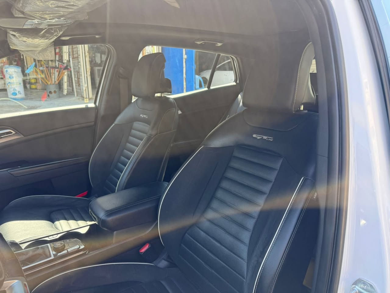 للبيع
سبورتج 2023 GT لاين فول مواصفات للأخير
(جيتي لاين )فول 1/1
ماشية 31 
وارد خليجي
رقم بغداد ‎الجديد الإنكليزي
‏‎ - بانوراما
‏‎ - سعة المحرك 2.000
-‏‎ مرتبط بناقل حركة أوتو 6 نمر
‏‎ - حساسات أمامية
‏‎ - حساسات خلفية
‏‎ - لايت زينون + LED
‏‎ - شاشة ديجيتال  متصل كامل
كشافات
‏‎ - بك لايت LED
‏‎ - ويل كب 19
-‏‎ اريل نفكيشن
-‏‎ تشغيل عن بعد
‏‎ -فتح الصندوق كهرباء ذكي
‏-‎ دشبول شاشة
‏‎ - شاشة ابل كار بلي واندرويد اتو
‏‎- كاميرا دوارة
‏‎ - المقاعد جلد اسود
‏‎ - تدفئة المقود والكشنات الأمامية + تبريد الكشنات الامامية
‏‎ - مثبت السرعة Cruise
الأوامر الصوتية
‏‎- أوضاع القيادة  Drive Mode
‏‎ - فحص أنظمة السيارة
‏‎ - حساسات ضغط اطارات
‏‎ - شفتات مقود
‏‎- تبريد شاشة
‏‎ - هاند بريك بصمة
‏‎‏- ABS
‏‎‏ - Auto Hold    أوتو هولد
‏‎‏- ISO Fex        ايزو فكس
‏‎- نظام مانع الانزلاق
‏‎- نظام نزول المنحدرات
‏‎- اشارة في المرايا الجانبية
‏‎- مخرج منفذ الطاقة
‏‎‏- حساسات كامله داير السياره
شاحن هاتف لاسلكي
ملاحظة/ السيارة مكفولة كفالة عامة ماعدا بارد 
استفسار  *********** العنوان بغداد حي القاهرة قرب جامع النداء 
السعر 230 وبيها مجال للطيبين
السونار منشور مال السيارة
