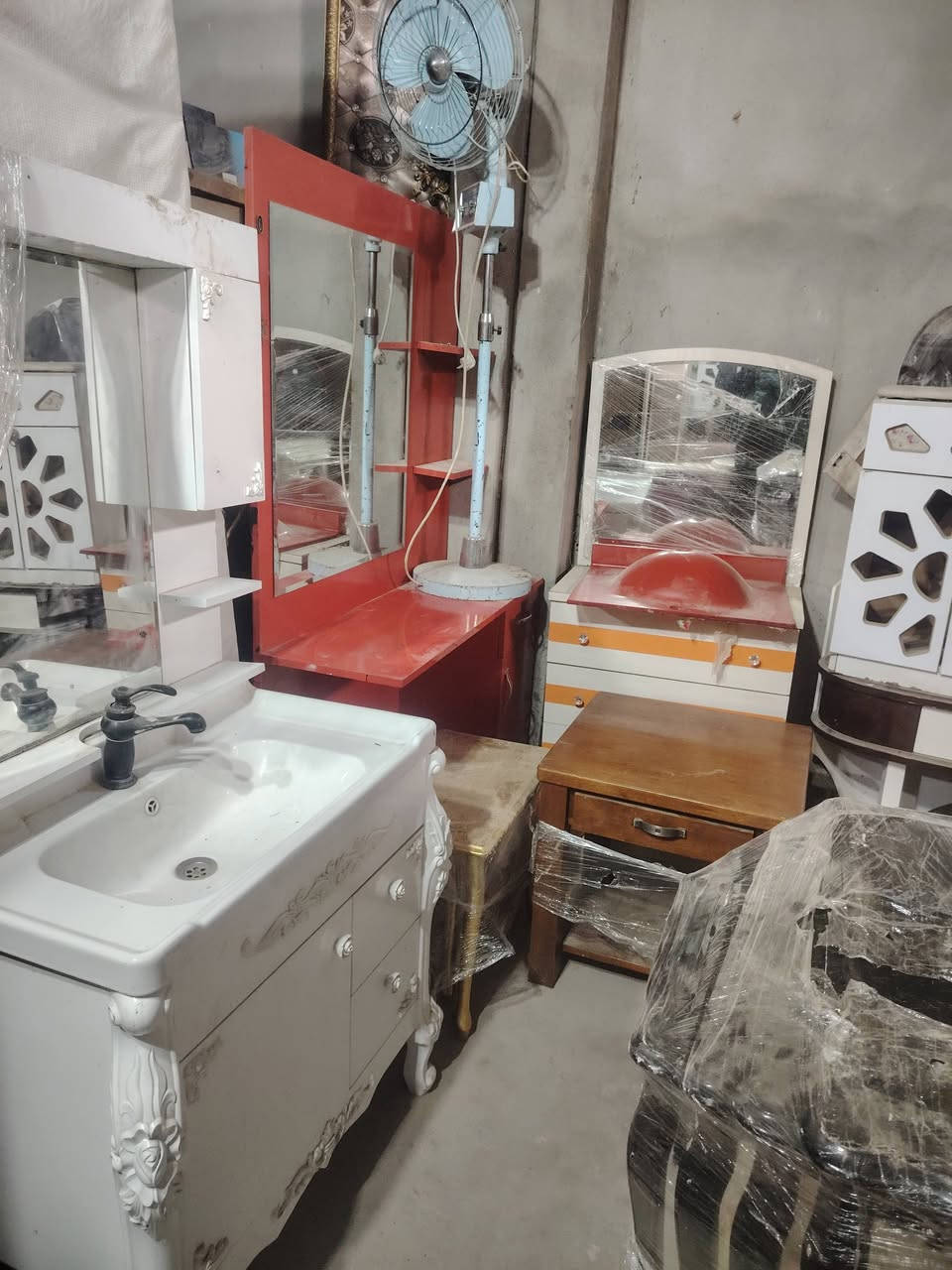 محلات الأصدقاء للبيع وشراء الأثاث المستخدم القيارة قرية الجواعنة مقابل منفذ الجوهرة ولحوم الخفاجي مجاور جسر الجينكو
*********** وتساب
