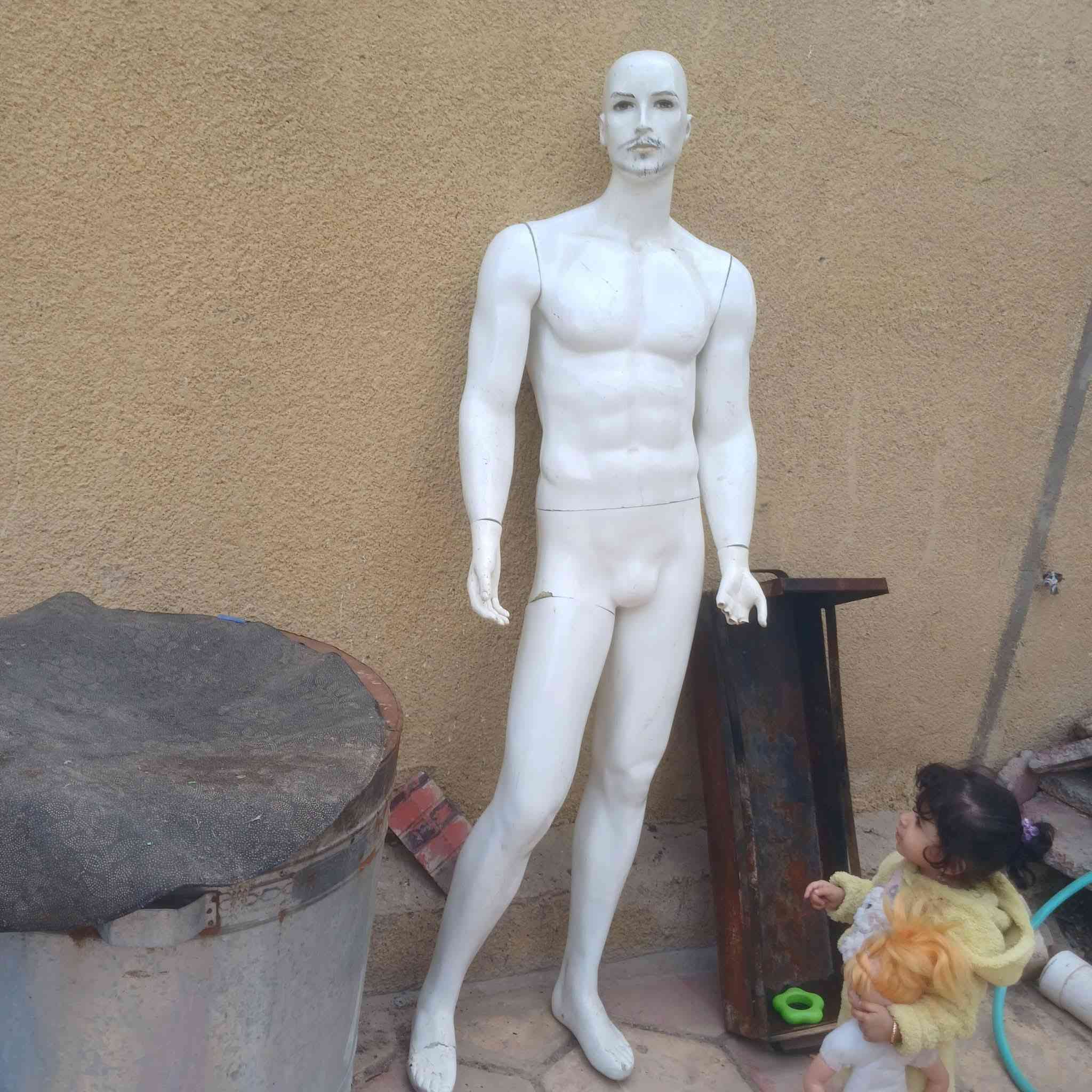 ملكانات عددهن ٧ .تفاصيلهن بلمقطع
السعر ع خاص او اتصل ع رقم المكان بغداد المعامل ***********
