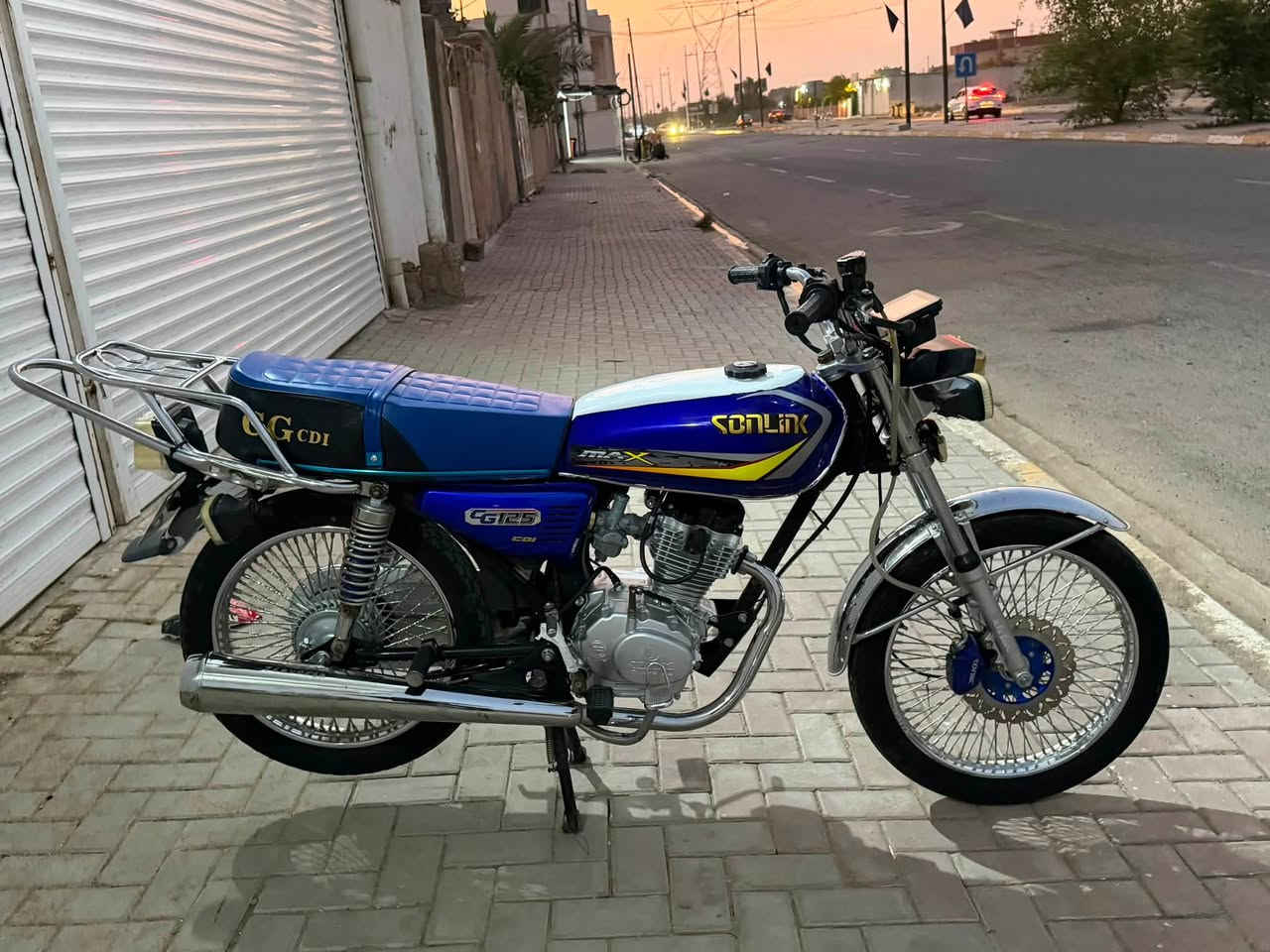 للبيع 4كير موديل 2025لوكً كل عيب مآبي سعره 650الشراي يتصل ***********
