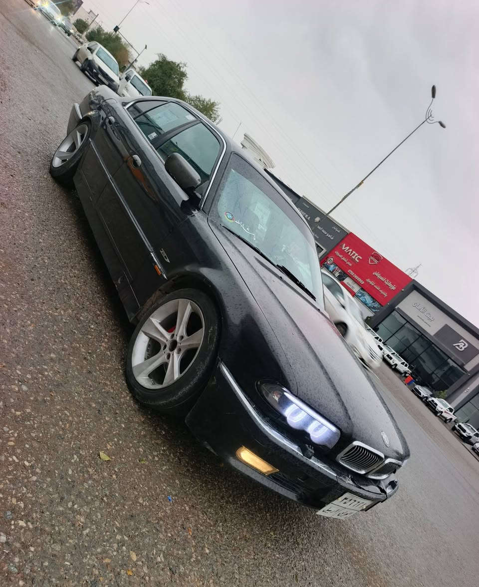 للبيع بي إم كاسحه
730 v8         اسعر(52) 
كير ومكينه بشرط 
موديل (94) فول سلايت محدثه 2000
باقي المواصفات معروفه 
رقم اربيل شرط تحويل وكاله
حداديه مامي خلفي جديد 
بيهة طخه جملغ امامي 
صبغ عام الجماليه
 استفسار اتصل عرقم بي وتساب ***********
