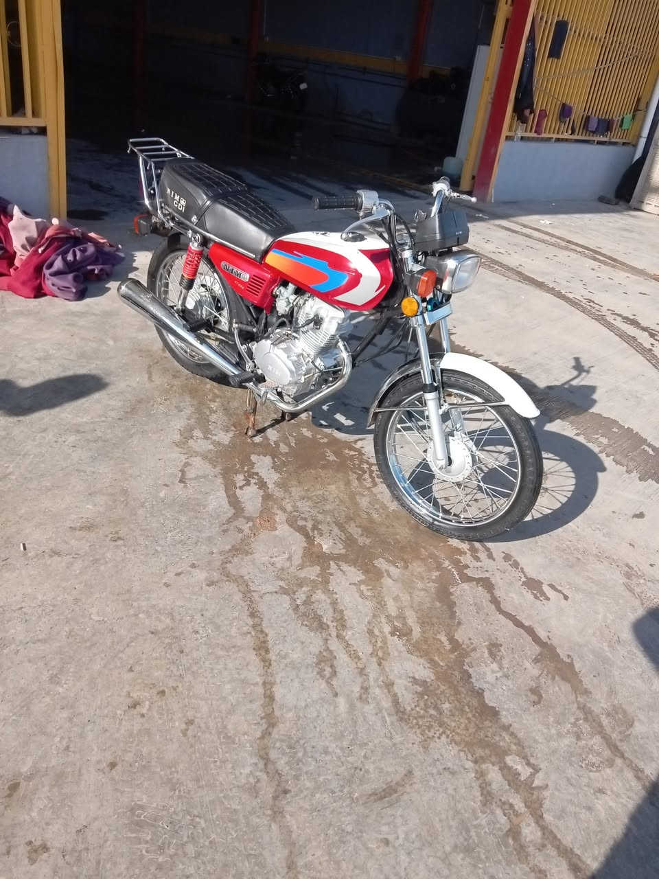 سلام عليكم دراجه للبيع موديل 26 مكفوله كفاله عامه أوراق كامله مكمله مابيه اي نقص  محرك مامدود عليه اسبانه السعر 625 وبيه مجال حك الجيه مكاني ديالى الخالص هبهب وهذا رقمي ***********
