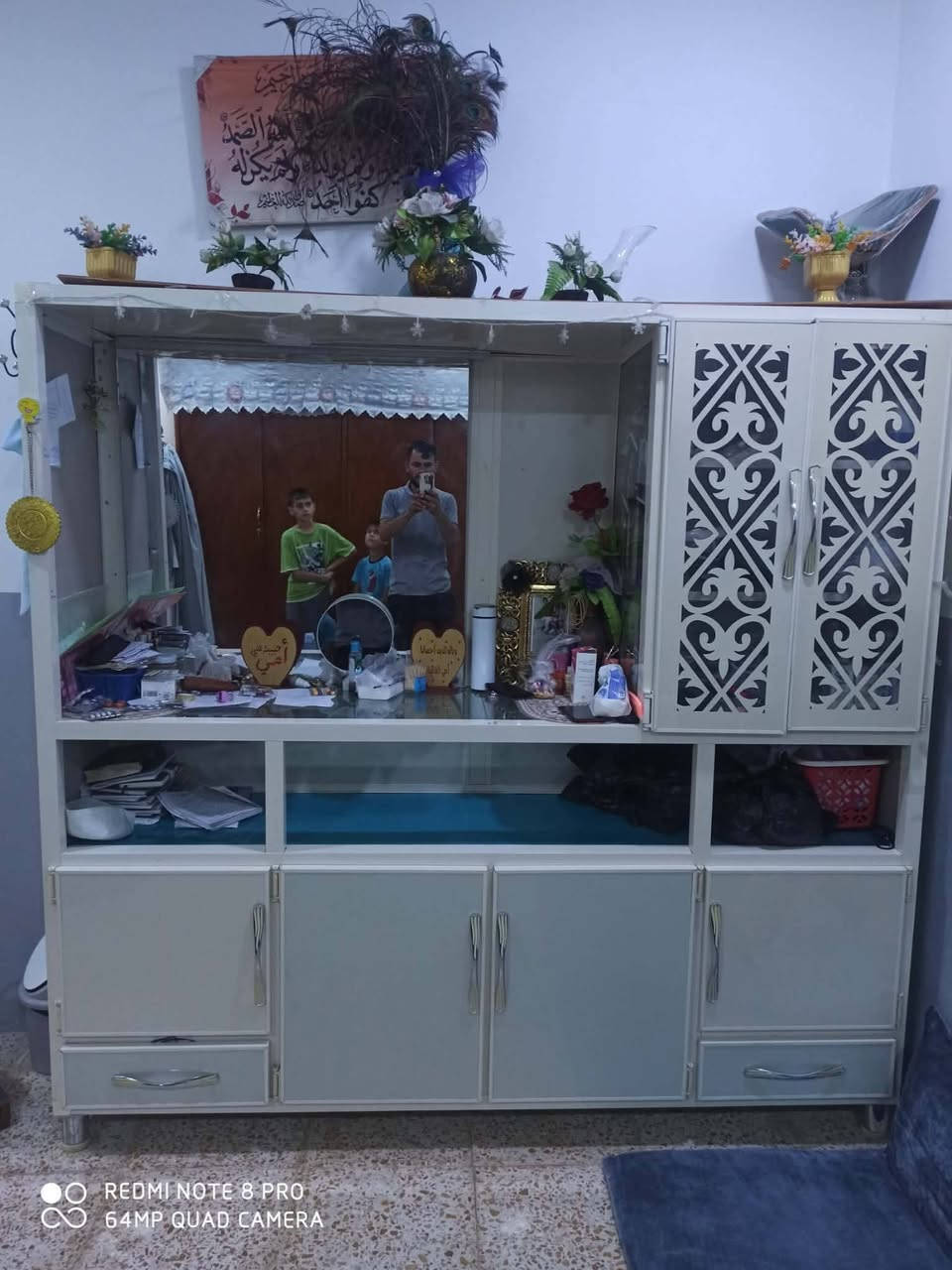 للبيع بوفيه شغل ثقيل نظافه 90% فول مترين 20 مكان موصل راشديه سعر 150 بي مجال رقم كورك *********** اسيا ***********
