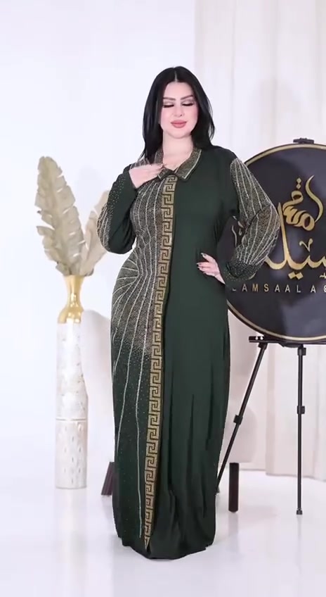 مجموعه دشاديش خامه كشمير حريم السلطان شغل سترات ومتوفرات بعده الوان سعر القطعه ٢٨قطعتين ٤٥ متوفر جمله كل ١٥ قطعه بسعر ب٣٠٠ يعني تطلع القطعه ٢٠ الف تقريبا 

 للتواصل الرقم ***********
