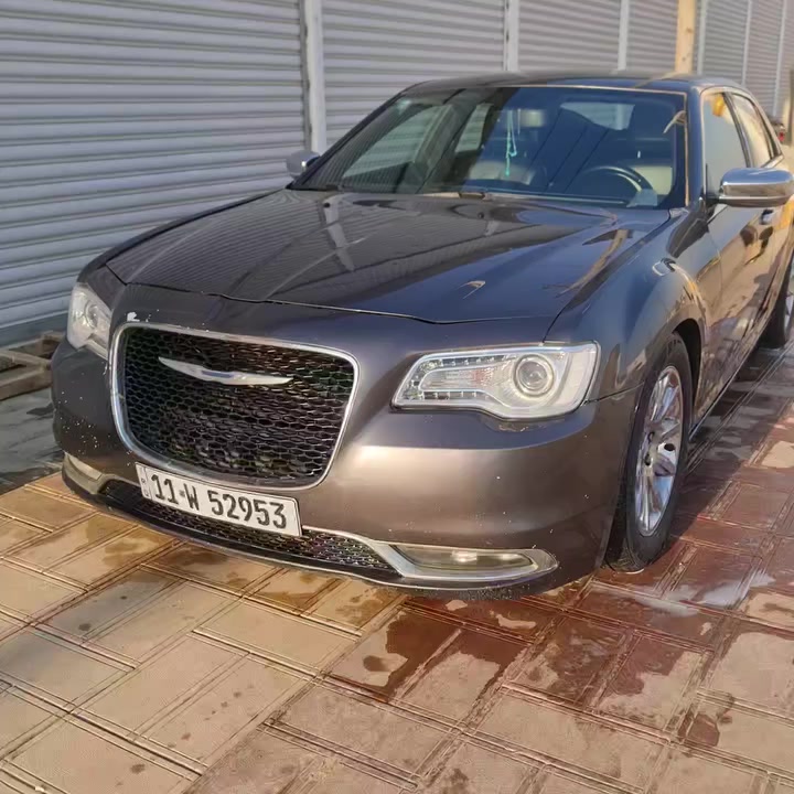 كرايسلر 2013
محرك هيمي 
 رقم بغداد بسمي 
 فول مواصفات  
بنوراما 
تدفئه كشنات وستيرن 
السعر ١٤٥
 المكان شطره
***********
