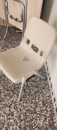 ميز وكرسي • ما مستعمل • حي واسطي