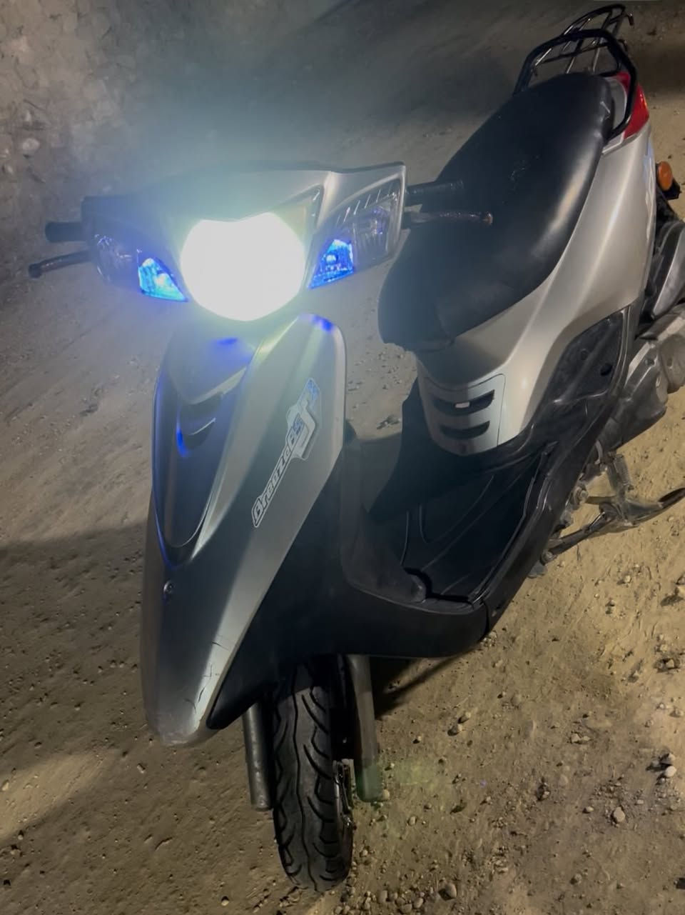 السلام عليكم بريز يوماها للبيع موديل 2013ماطور جديدالسعر 850وبي مجال للاستفسار ***********
