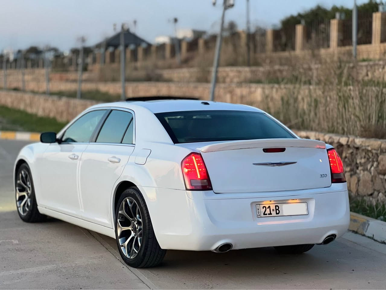 للبيع فقط بدون مراوس

سعرها 190 ورقة .💵
كرايسلر 300c ماشية 160 الف حقيقي
سيارة استخدام شخصي جاهز للاخير
موديل 2014 فول فول 
داخل عسلي بيجي 
گير محرك كفالة من فتح
بنورامة . شاشة جبير . بصمة تشغيل عن بعد
حساس رادار . كشن جلد كهربايي تحكمات 
رقم شمالي دولي بسمنا تريد تحويل تريد وكالة 
تخم تاير جديدويالة اصلي
سيارة بل واقع احلا من صور 
سيارة داخلة كلين هنا صاير بي نص جامرلغ رش و شبر كارت
بدون دواخل بدون ارباك شرط باقي مكفولة من كلشي 
مكان سيارة كركوك 
سعر 190  ورقة 

***********📞
***********📞
***********📞
كورك بيها واتساب أربيل, العراق
