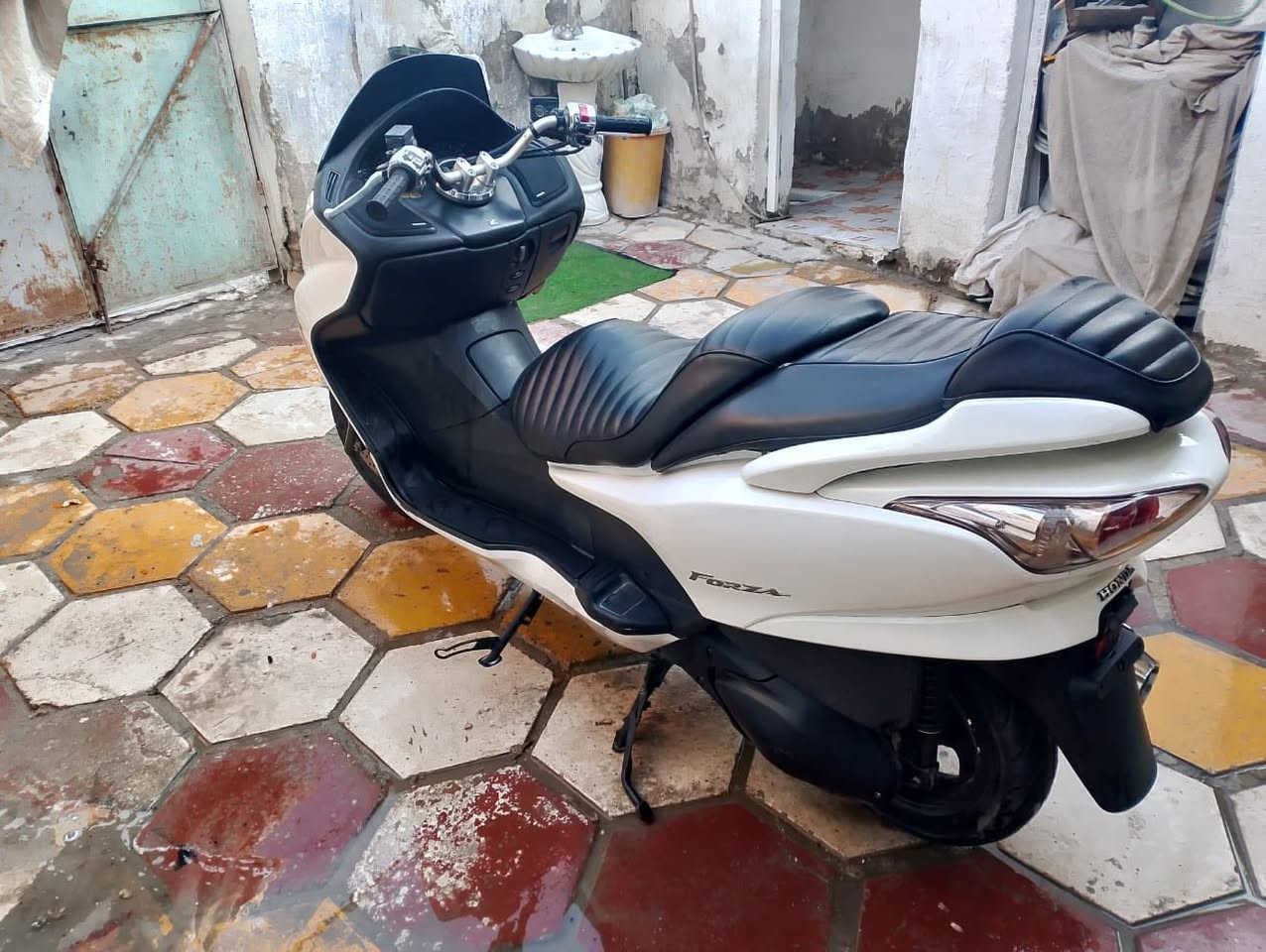 ‏دراجة فورزا للبيع9 ما مفتوحة مكينة مكان دراجة الناصرية ***********
