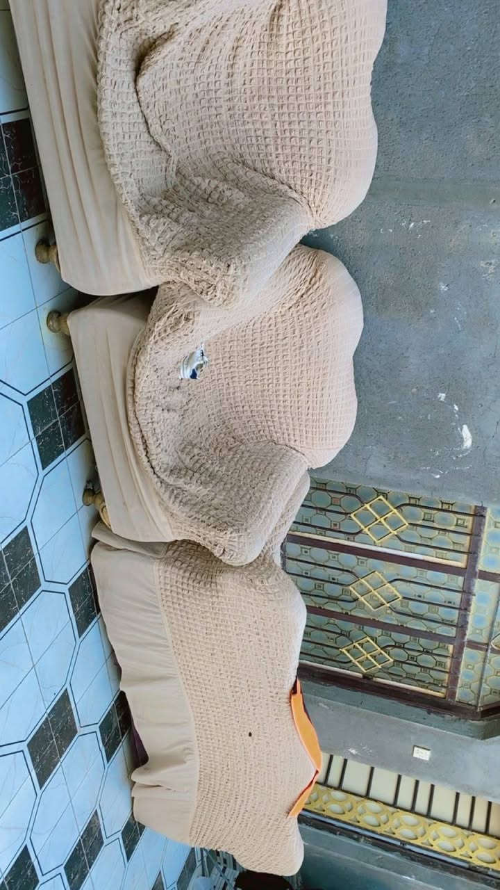 للبيع قيم وخذ ٩نفرات
***********
