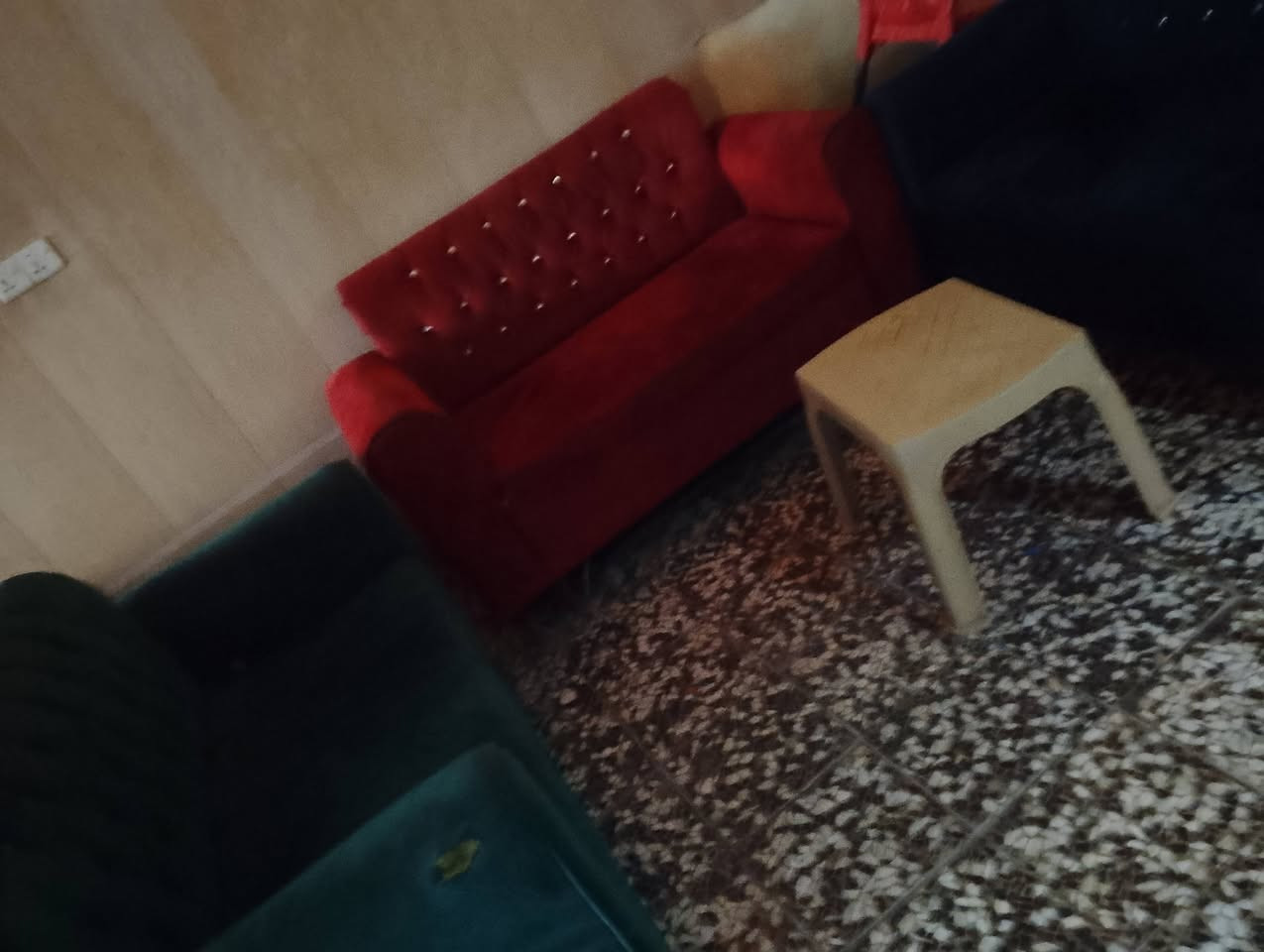 تخم 32 قطعه سعره الوحده 55 الف ام النفرين ***********
