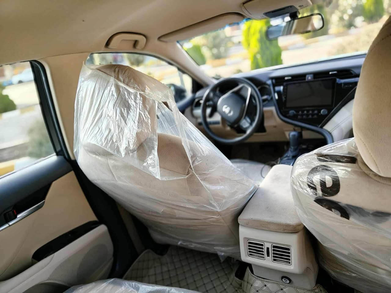 TOYOTA Camry 2020
 مواسەفاتی LE
خلیجی ناو زەرد و تەنها81هەزار ڕۆشتووە
گێڕو مەکینە بە شەرت
تایەی تازە گۆڕاوە 
ڕۆنیگێڕو مەکینەی تازە گۆڕیومە
سەنەوی بەسەرچووە 
یەک پەڵە بۆیاخی هەیە ساردو شوختی نییە
هەمووگیانی لەسەر دەقی شەریکە ماوەتەوە
گاعی بیلاد ڕانەخراوە
ماڵی دۆسته سەیارەی ماڵە
تەبیرید مەرکەزی و برێک بەسمەو ئۆتۆ هۆڵد
سیعر199$
***********
*********** السليمانية, العراق

