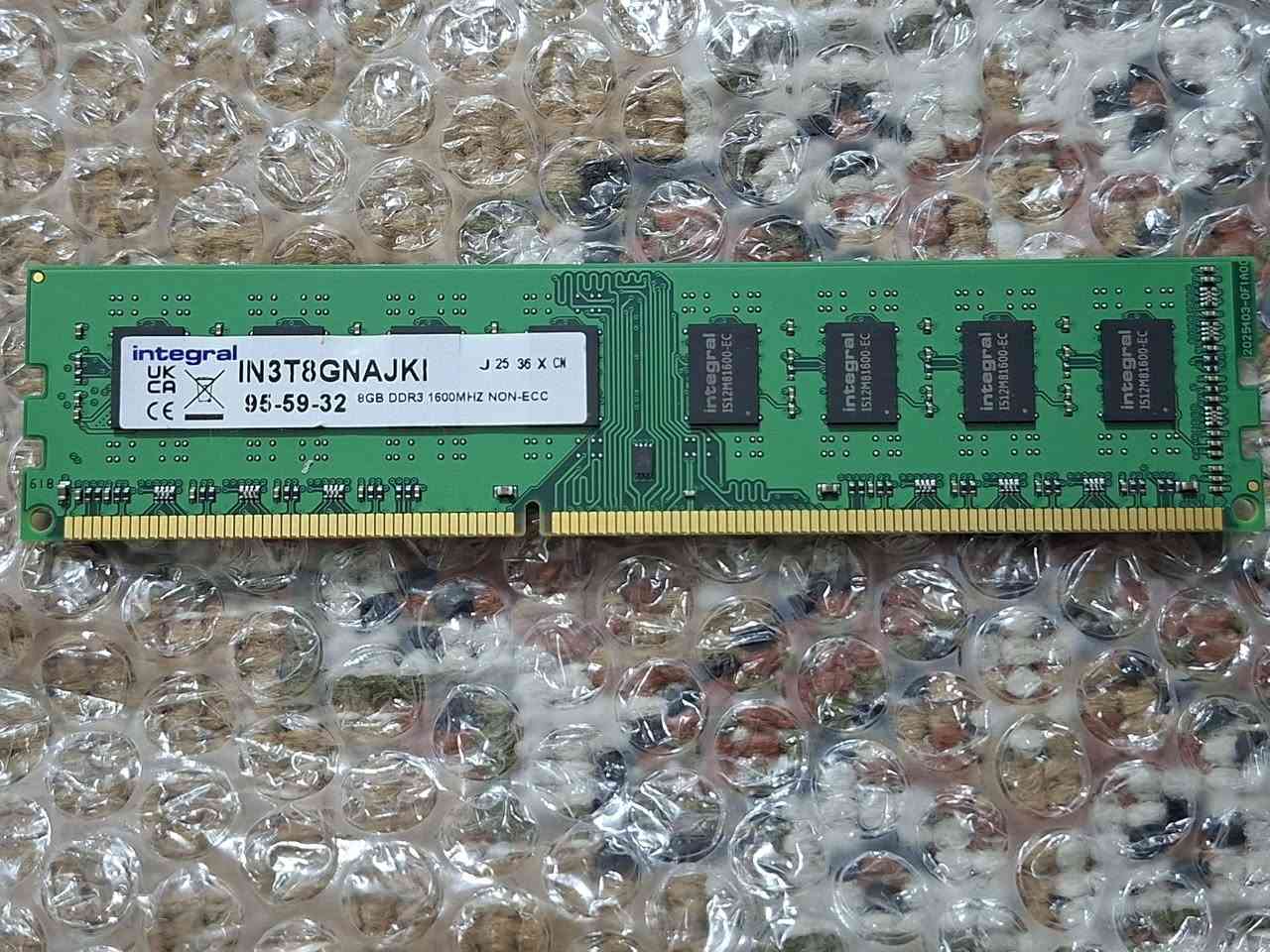 رام DDR3 8GB 1600MHZ ثنينهن ب25 الف قفل


**إذا كنت صاحب هذا الإعلان وتريد حذفه لأي سبب، رجاءا أرسل رسالة إلى الدعم الفني**