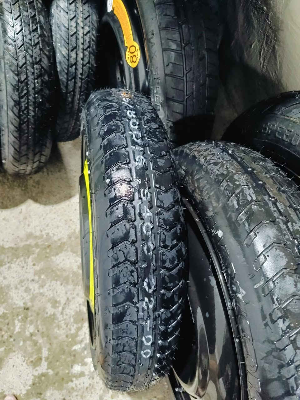 يتوفر لدينا اسبير طوارئ مع العده الكامله ( فلينه مع كافة محتوياتها) لسيارات BYD الحديث
ويوجد توصيل كافة محافظات العراق
لطلب او الاستفسار 
***********
واتساب او اتصال
