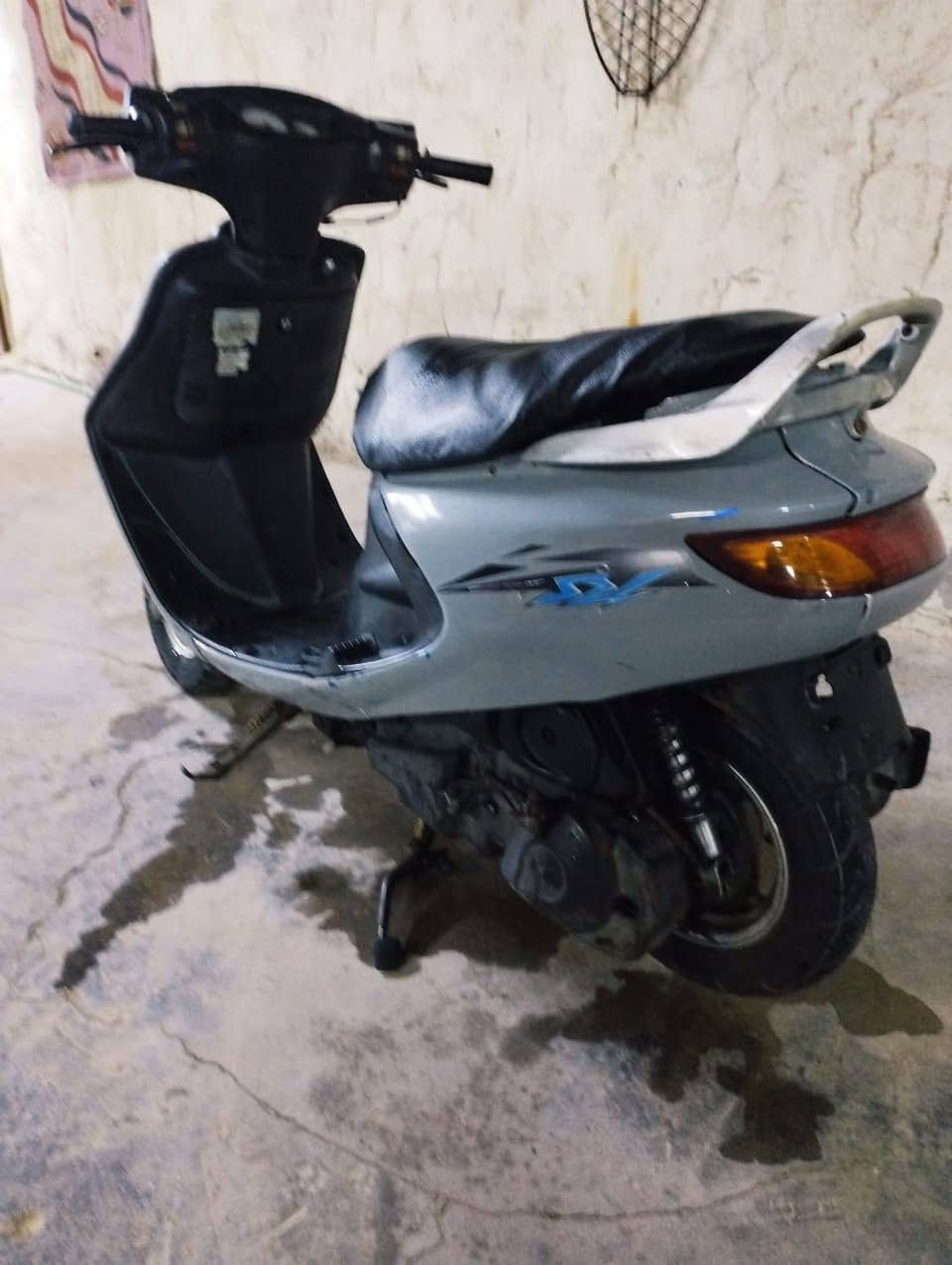 السلام عليكم دراجه فراشه ما بيع اي نقص كل شيء شغال بيها لايت اشاير سلف كلها شغاله السعر خاص  ماكينه ما مفتوحه العنوان بصره زبير هذا رقمي على الواتساب***********
