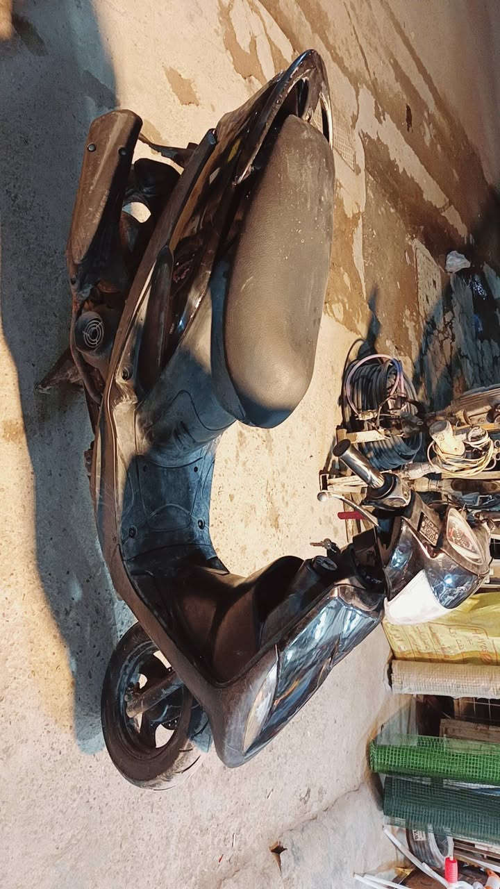 السلام عليكم دراجه ماكس عدله للبيع 
الدراجه نضيفه مابيه نقص شغاله سلف هندر كهربائيات كله شغاله مكينه ناعمه نكره سلف اب كل وكت 
السعر 475او بيه مجال للطيبين
رقم الموبايل ***********
