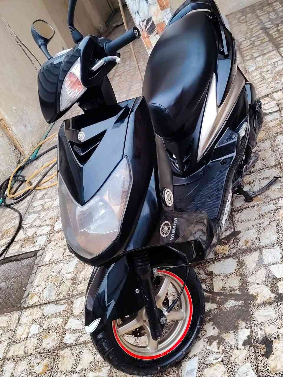 دراجه سكنس فحل. وارد كوري. نوزل. عداد شاشه وسرعه يشتغل. السعر 850 إلف وبيه مجال بسيط حك الجيه.  مكان بغداد.رقم الهاتف: ***********
