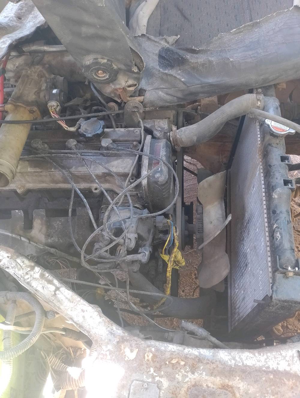 كيه هونداي 14 راكب مكينه ونجي 6 نواقص كهربائيات ارضيه تعمير تعبانه بس بيها قوه حداديه نضيفه اوتوماتيك بنزين موديل 96 رقم ابيض بصره راعي موجود بابو الخصيب 20 ورقه وبيها مجال حق الجيه تبديل بلكات جديده نوزلات جديده كابريته جديده واير بلك جديد فيت بم جديد راديتر جديده للبيع عنواني البصرة كرمه علي شارع سيد ابراهيم الشلهه 