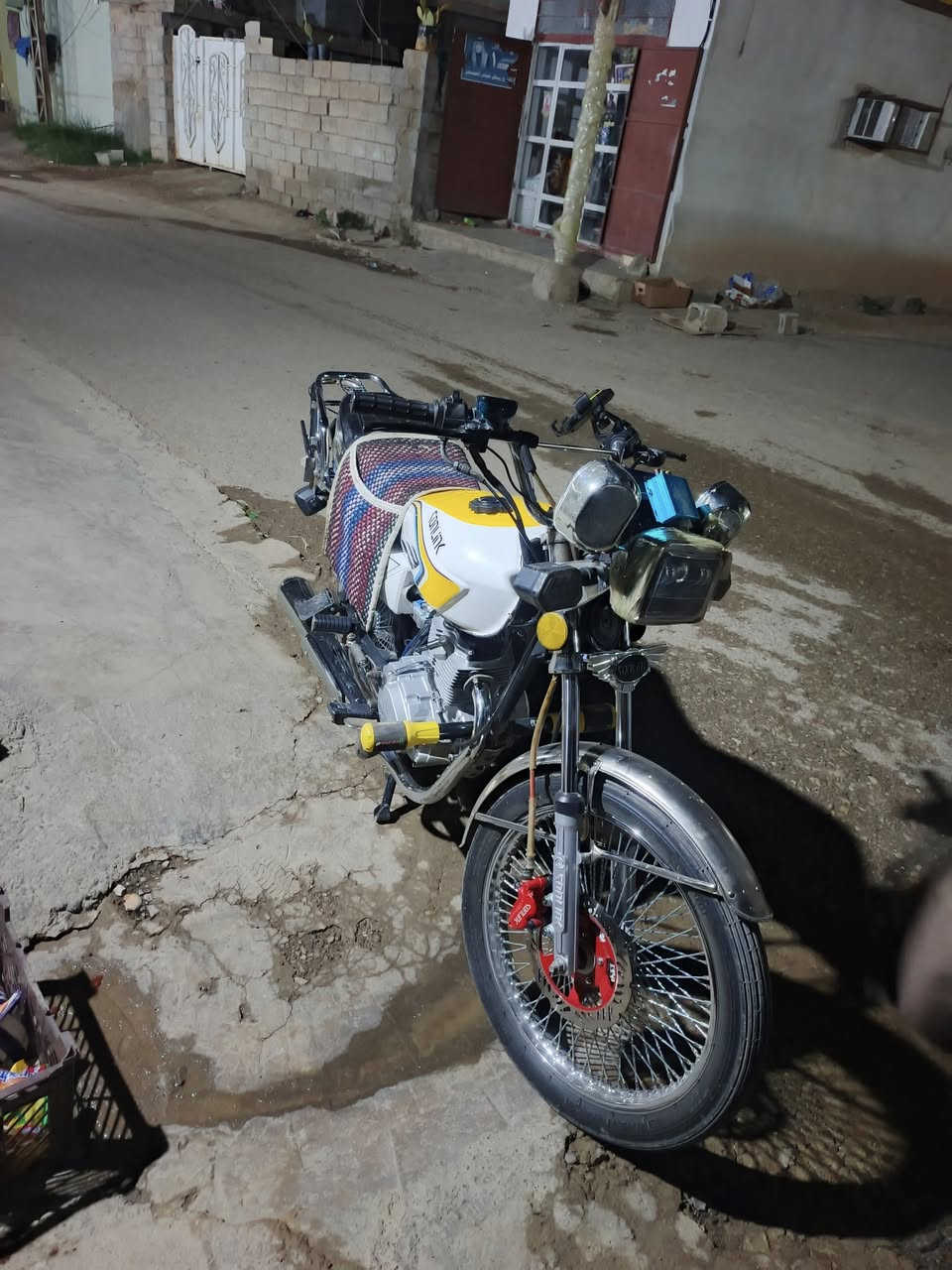 السلام عليكم  دراجه  موديل 24الشكل الجديد  البيع السعر 650او بيه مجال. ***********
