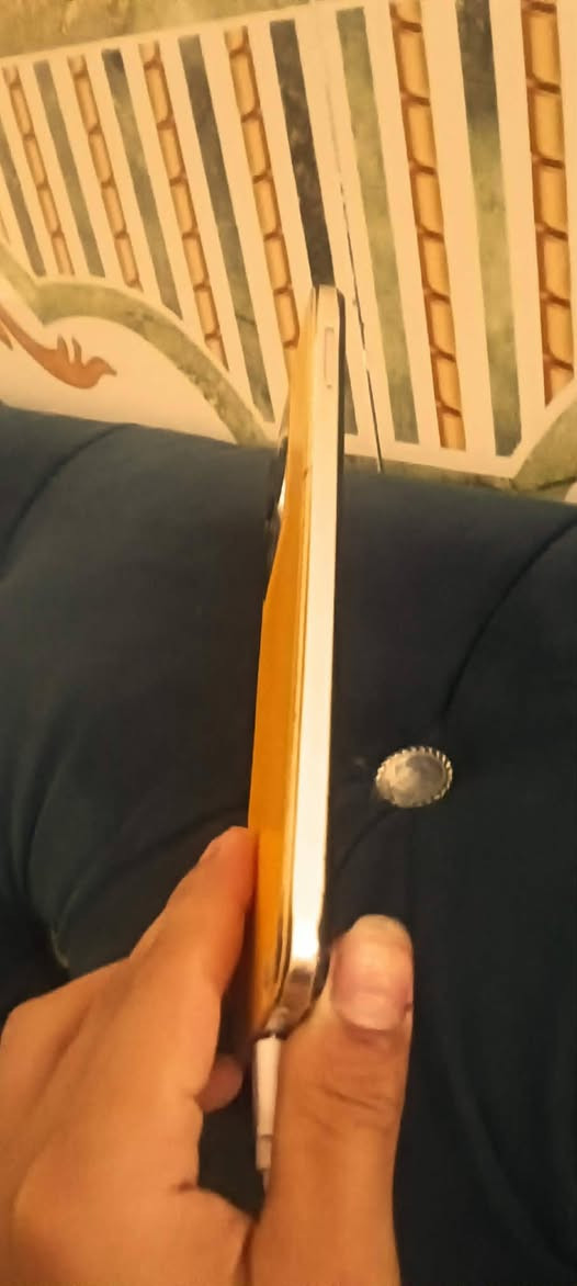 السلام عليكم جهاز للبيع شاشه بها انكسر صوت قوي بطاريته 5000 ذاكره 128 بابل قاسم حي العسكري *********** دق علي هذا الرقم 45  بي مجال 
 تعال واتساب
