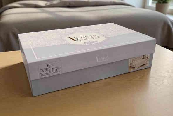 #موديل 2025 - 2026  

#شرح_الايتم  فرشة عرس - سلم كيبور ثقيل | King Size 
خامة ثقيلة - قماش راقي - ثبات عالي على السرير - لمسة ملكية ✨ تتكون من 6 قطع من شركة VANA 
🔹️ قياس الفرشة - 260 * 270 
🔹️ قياس الشرشف _  30 + 200 * 200  
🔹️ قياس وجة المخدة الكيبور  عدد ( 2 )  _ 80 * 60
🔹️ قياس وجة المخدة الصادة عدد ( 2 )  _  80 * 60 

 #ضمان_لحقوق_زبائننا_الكرام اذ كان الايتم مخالف للصورة و الموصفات المعروضة والقياسات من حق زبائننا الكرام رفض المنتج و عدم دفع خدمة التوصيل

#لمعرفة_المزيد_ يرجى مراسلة الصفحة او الاتصال عبر ارقامنا 
واتساب _ ***********  تليكرام _ *********** 
الاتصال _ *********** 

#عنواننا _ موصل - حي سومر - بداية التقاطع الاول - مقابل دار المصطفى للاجهزة الكهربائية - اهلا وسهلا بالجميع 

#لتأكيد_الطلب  🎯 الرجاء ترك العنوان + اقرب نقطة دالة ؟ 🏡 ، رقم الموبايل ؟ شكرا” لاختياركم  🌹

#خدمة_التوصيل يوجد خدمة توصيل كافة محافظات العراق

@أبرز المعجبين
