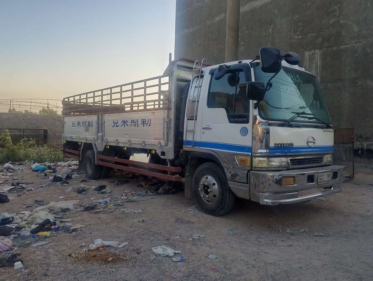 هينوا انكر سته وربع محرك 80عادي خطين كير سوبر  سياره جاهزه رقم قم كربلا مديل منزل باقي على دفع الكمرك تشتري منزل بسمك كله علينه السعر 190 اتصل ***********
