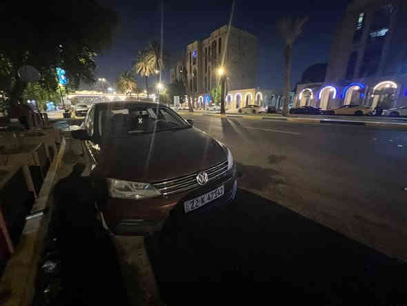 السلام عليكم 
جيتا للبيع مرقم اربيل 
SE مكينة ١٤٠٠ تيربو موديل ٢٠١٦ 
بيها صفحة صبغ جهة السايق ايرباكات سليمة وبيها بارد بالجاملغ الايسر الامامي  ماشية ١٤١ ميل 
السيارة بيها مشكلة تنقص مي 
صدر امامي خلفي جديد 
السعر ١١٠ 
مكاني بغداد 
***********
