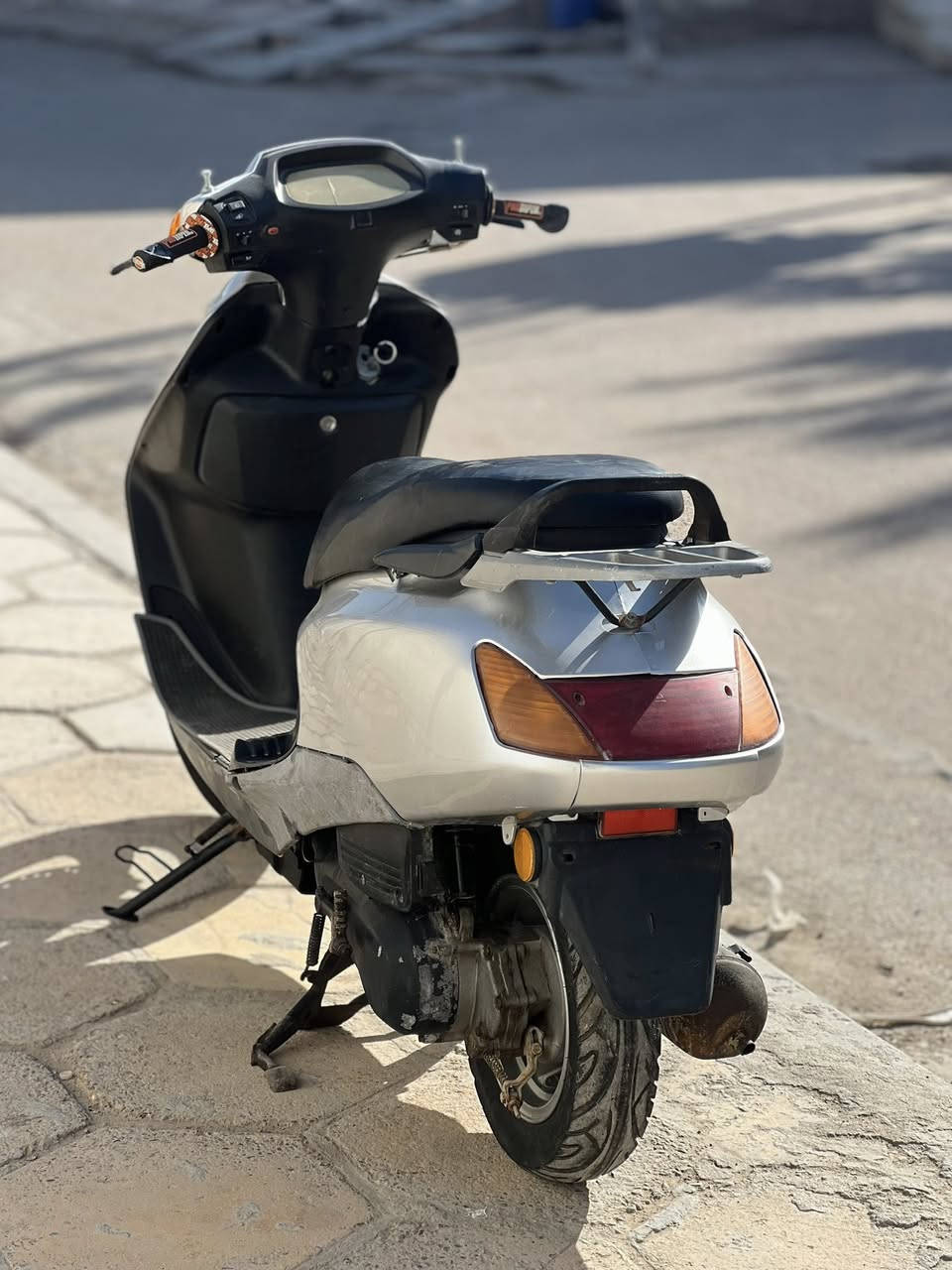 سبيسي ياباني مبدل كفراته جدد الدراجه بلاديه مفتوح بوشه وبستم تجفيت جديد كهربائيات كله شغاله سلف هندر تايرات جدد السعر ٣٥٠      ***********
