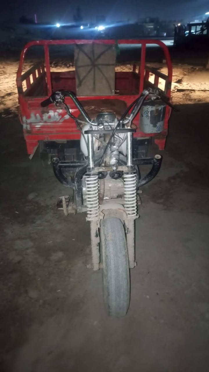 ستوته كلك مكينه ابلاد ما مفتوحه تشتغل سلف سعرها 700 وبيها مجال حك جيه تواصل ع خاص أو الرقم  ***********
