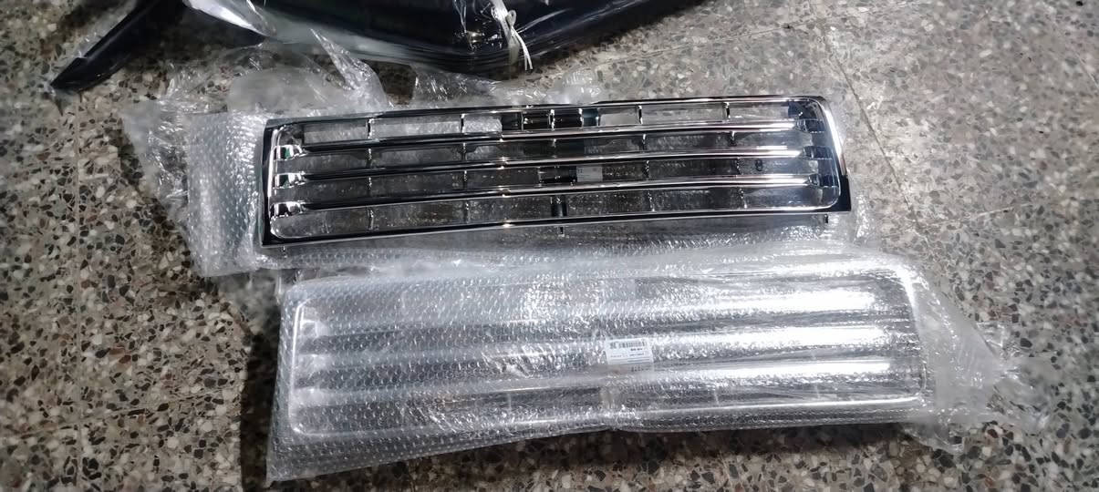 من رخصة الكروب وصلن مطريات باجيرو قديم من موديل ٩٠ الئ ٢٠٠٠ مع الشباك تخم مطريات ٢٠ الف شباك جديد ٥٠ بغداد مدينة الصدر اورفلي *********** وتساب موجود خدمة توصيل موجود
