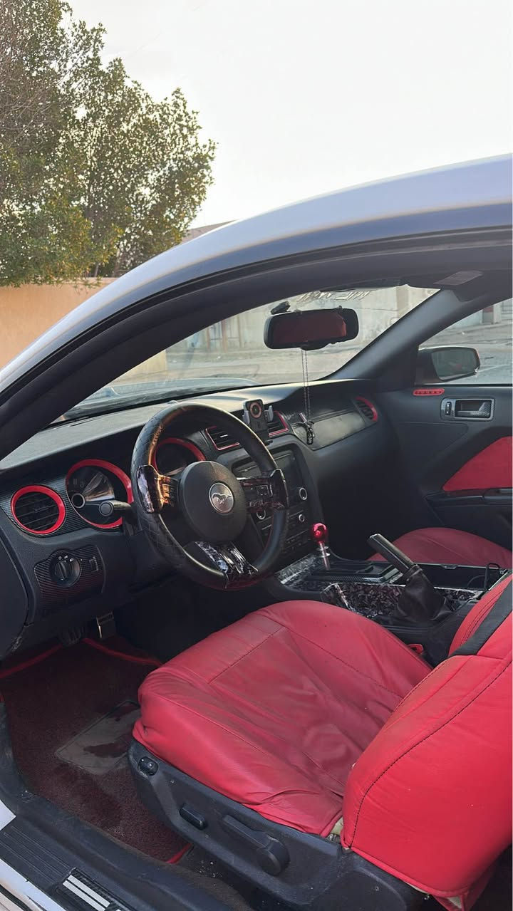 موستنك مديل ١٣ مكينه 3700 v6 مكينه جديده توني شاده منضومه الماي جديده كله شغال  حادثه ٣ قطع الاماميه فقط مانقصه شي سعر ١٠٥ وبيه مجال قليل متعوب عليه سياره عل ايدي مكاني البصره *********** البصرة, العراق
