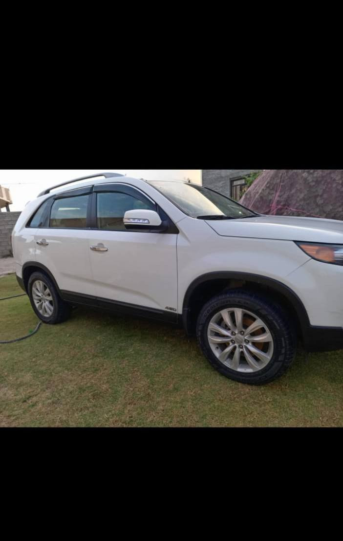 سلام عليكم للبيع سورنتو 2010سته سلندر بني رامه بصمه كشن جلد سياره  سبعه راكب مكفوله كفاله عامه  ***********
