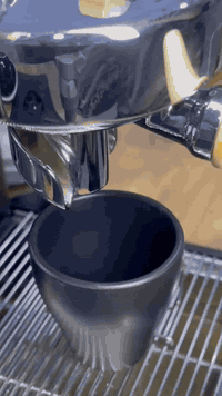 يمكنكم الاتصال بنا. ٠٧٧٠٢٢٠٦٨٦٩