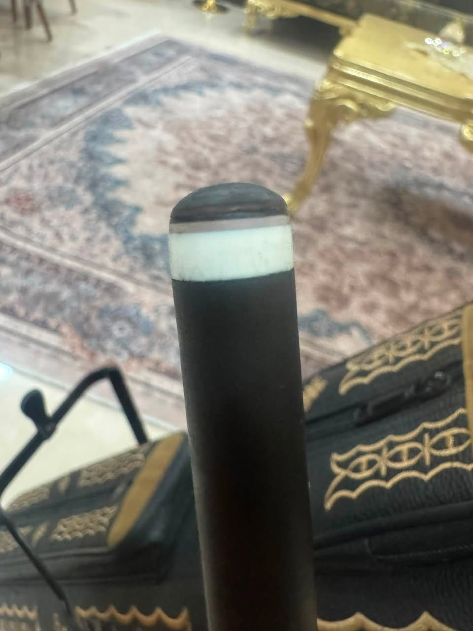 كيوب ايفن وجنطه فروعني جنطه بعدها جديده لكيوب مابي اي عواج ونضافتهن كدامك بل صور عنوان ديالى ***********
