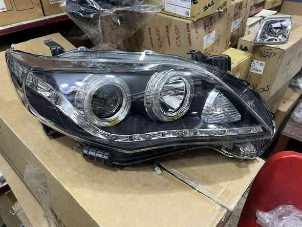 السلام عليكم اخوان
لايتات كورلا 2011/2013 عدسة LED ماركة فلنت 
سعر الزوج 170 الف
متوفر توصيل لجميع المحافظات 
للتواصل اكثر الاتصال او واتس اب
*********** وشكراً لادراة الكروب المحترمين
