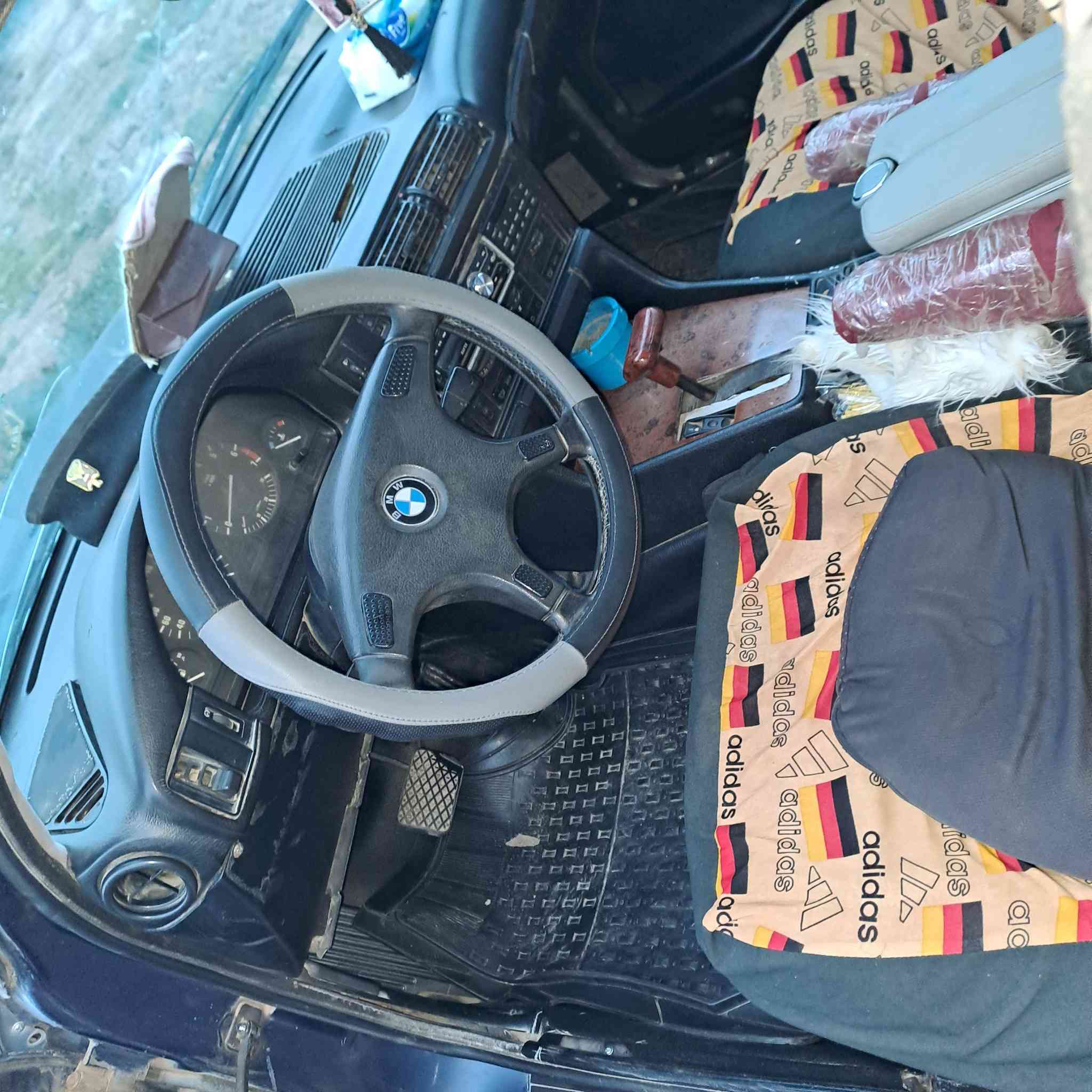 مرحبًا،
بي ام دبليو ٥٣٥
موديل ١٩٩٣
رقم انبار مشروع وطني سنوية خلصت الشهر هاذا
مكينة مفتوح ٥٣٥
سيارة مال تعمير
عليهة غرامات ورقتين
السعر ٣٠  بي ام دبليو ٥٣٥
موديل ١٩٩٣
رقم انبار مشروع وطني سنوية خلصت الشهر هاذا
مكينة مفتوح ٥٣٥
سيارة مال تعمير
عليهة غرامات ورقتين
السعر ٣٠


**إذا كنت صاحب هذا الإعلان وتريد حذفه لأي سبب، رجاءا أرسل رسالة إلى الدعم الفني**